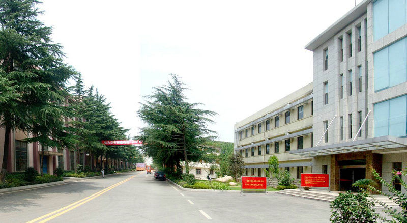 Jiangsu Yixing Nonmetallic Chemical Machinery Factory Co.,Ltd производственная линия завода
